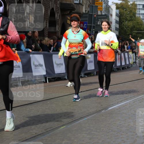 05.10.2025 - 20. swb-Marathon Bremen Strokosch-Dieckow http://msf.ph/oto/9261758 05.10.2025 11:06:26 Ziel 9764, 9998, 10611, 10640, 10699, 10732, 10912, 11143, 11195, 11233, 11270, 11365, 11485 meine-sportfotos.de