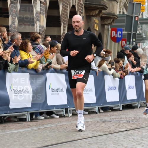 05.10.2025 - 20. swb-Marathon Bremen Strokosch-Dieckow http://msf.ph/oto/9261871 05.10.2025 12:57:46 Ziel 9, 1088, 2168, 2909 meine-sportfotos.de