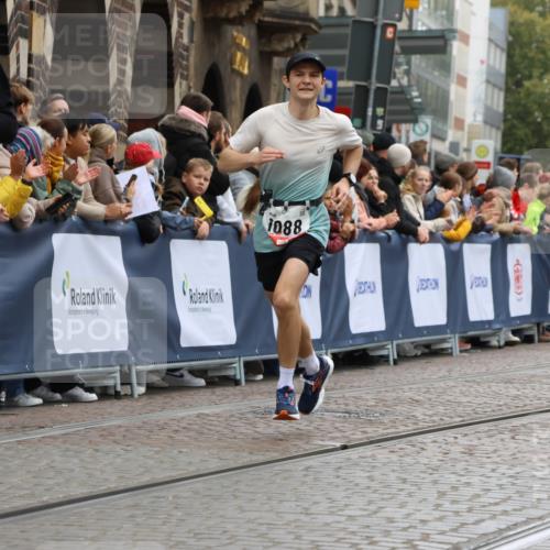 05.10.2025 - 20. swb-Marathon Bremen Strokosch-Dieckow http://msf.ph/oto/9261943 05.10.2025 12:57:47 Ziel 9, 1088, 2168, 2909 meine-sportfotos.de