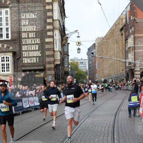 05.10.2025 - 20. swb-Marathon Bremen Yannick Fuchs http://msf.ph/oto/9261944 05.10.2025 10:49:16 Ziel 7202, 9014, 9317, 9457, 9556, 10016, 10221, 10449, 10733, 11673, 11695 meine-sportfotos.de