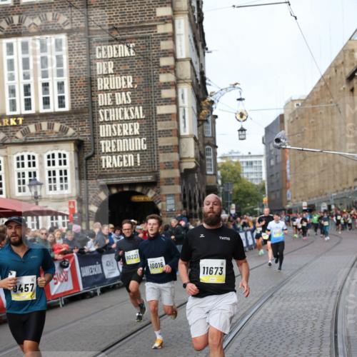 05.10.2025 - 20. swb-Marathon Bremen Yannick Fuchs http://msf.ph/oto/9261959 05.10.2025 10:49:17 Ziel 7202, 9014, 9317, 9457, 9556, 10016, 10221, 10449, 11673, 11695 meine-sportfotos.de