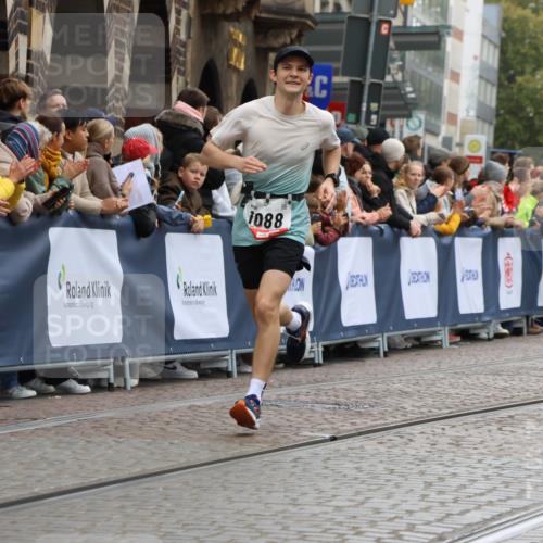 05.10.2025 - 20. swb-Marathon Bremen Strokosch-Dieckow http://msf.ph/oto/9261973 05.10.2025 12:57:47 Ziel 9, 1088, 2168, 2909 meine-sportfotos.de
