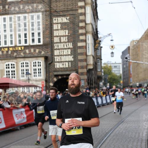 05.10.2025 - 20. swb-Marathon Bremen Yannick Fuchs http://msf.ph/oto/9261984 05.10.2025 10:49:18 Ziel 7202, 9014, 9457, 9556, 10016, 10221, 10449, 11673, 11695 meine-sportfotos.de