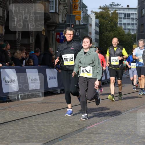 05.10.2025 - 20. swb-Marathon Bremen Strokosch-Dieckow http://msf.ph/oto/9262022 05.10.2025 11:06:31 Ziel 9178, 9357, 9619, 9764, 9998, 10699, 10732, 10912, 11027, 11143, 11270, 11324, 11365, 11706 meine-sportfotos.de
