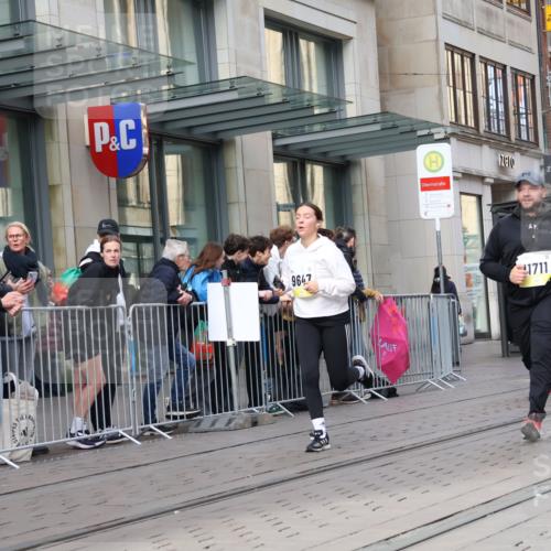 05.10.2025 - 20. swb-Marathon Bremen Strokosch-Dieckow http://msf.ph/oto/9262127 05.10.2025 11:02:18 Ziel 9331, 9360, 9468, 9516, 9647, 9707, 9802, 9839, 9841, 10033, 10129, 10510, 10530, 10595, 10598, 10615, 10734, 10803, 10804, 10825, 10826, 10940, 11024, 11110, 11160, 11193, 11537, 11538, 11576, 11711, 9331, 9360, 9468, 9516, 9647, 9707, 9802, 9839, 9841, 10033, 10129, 10510, 10530, 10595, 10598, 10615, 10734, 10803, 10804, 10825, 10826, 10940, 11024, 11110, 11160, 11193, 11537 meine-sportfotos.de