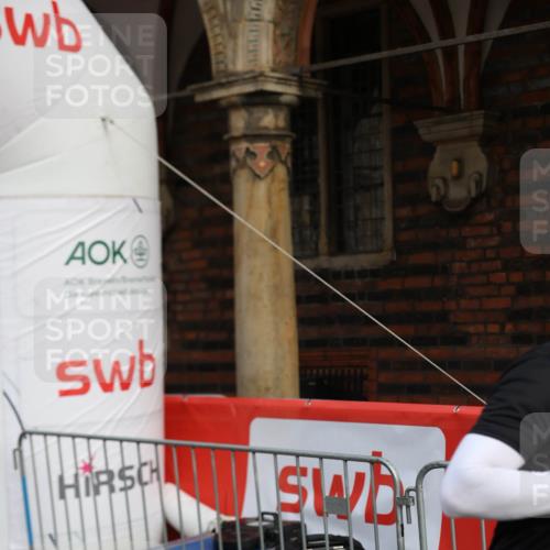 05.10.2025 - 20. swb-Marathon Bremen Yannick Fuchs http://msf.ph/oto/9262147 05.10.2025 10:49:28 Ziel 9206, 9333, 9435, 9708, 10519, 10715, 10735, 11057, 11319, 11598, 11672 meine-sportfotos.de