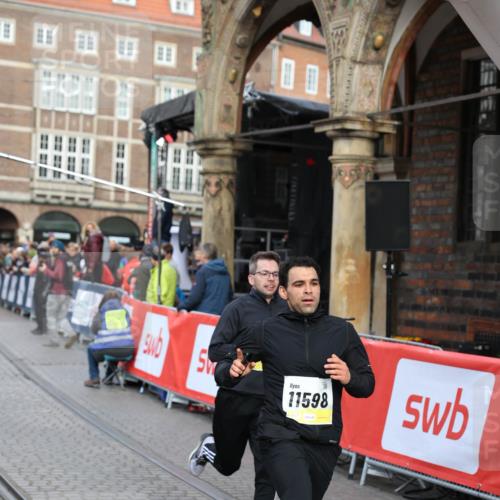 05.10.2025 - 20. swb-Marathon Bremen Yannick Fuchs http://msf.ph/oto/9262177 05.10.2025 10:49:29 Ziel 9206, 9333, 9435, 9708, 10118, 10519, 10715, 10735, 11057, 11319, 11598, 11672 meine-sportfotos.de