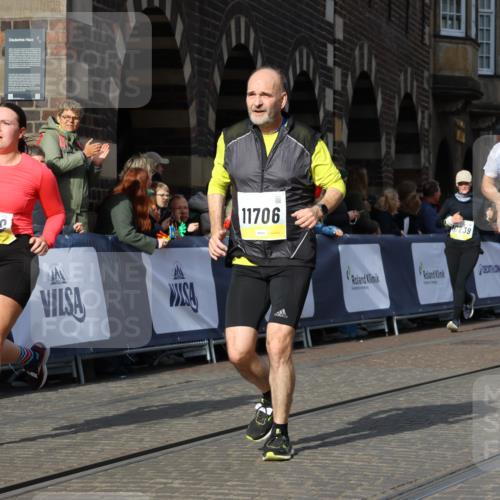 05.10.2025 - 20. swb-Marathon Bremen Strokosch-Dieckow http://msf.ph/oto/9262196 05.10.2025 11:06:35 Ziel 9178, 9357, 9619, 10239, 10699, 10732, 11027, 11324, 11605, 11706, 11721, 11746, 11747 meine-sportfotos.de