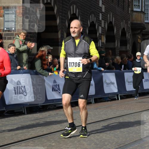 05.10.2025 - 20. swb-Marathon Bremen Strokosch-Dieckow http://msf.ph/oto/9262219 05.10.2025 11:06:35 Ziel 9178, 9357, 9619, 10239, 10699, 10732, 11027, 11324, 11605, 11706, 11721, 11746, 11747 meine-sportfotos.de