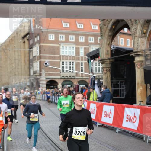 05.10.2025 - 20. swb-Marathon Bremen Yannick Fuchs http://msf.ph/oto/9262221 05.10.2025 10:49:30 Ziel 9206, 9435, 9555, 9708, 10118, 10519, 10673, 10715, 10735, 11319, 11598, 11672 meine-sportfotos.de