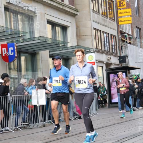 05.10.2025 - 20. swb-Marathon Bremen Strokosch-Dieckow http://msf.ph/oto/9262225 05.10.2025 11:02:24 Ziel 9331, 9360, 9468, 9516, 9644, 9647, 9841, 9846, 10033, 10129, 10167, 10207, 10510, 10530, 10595, 10598, 10656, 10734, 10803, 10804, 10825, 10826, 10940, 11024, 11087, 11110, 11160, 11193, 11312, 11504, 11576, 11667, 11668, 11711, 9331, 9360, 9468, 9516, 9644, 9647, 9841, 9846, 10033, 10129, 10167, 10207, 10510, 10530, 10595, 10598, 10656, 10734, 10803, 10804, 10825, 10826, 10940, 11024, 11087, 11110, 11160, 11193, 11312, 11504 meine-sportfotos.de