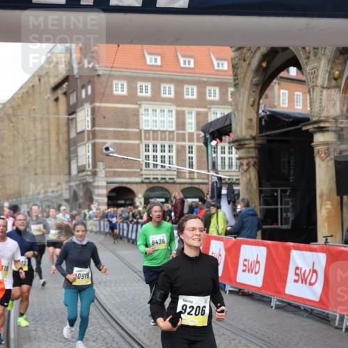 05.10.2025 - 20. swb-Marathon Bremen Yannick Fuchs http://msf.ph/oto/9262227 05.10.2025 10:49:30 Ziel 9206, 9435, 9555, 9708, 10118, 10519, 10673, 10715, 10735, 11319, 11598, 11672 meine-sportfotos.de