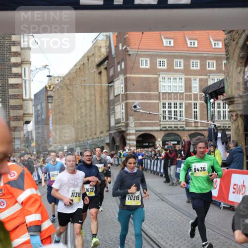 05.10.2025 - 20. swb-Marathon Bremen Yannick Fuchs http://msf.ph/oto/9262255 05.10.2025 10:49:30 Ziel 9206, 9435, 9555, 9708, 10118, 10519, 10673, 10715, 10735, 11319, 11598, 11672 meine-sportfotos.de