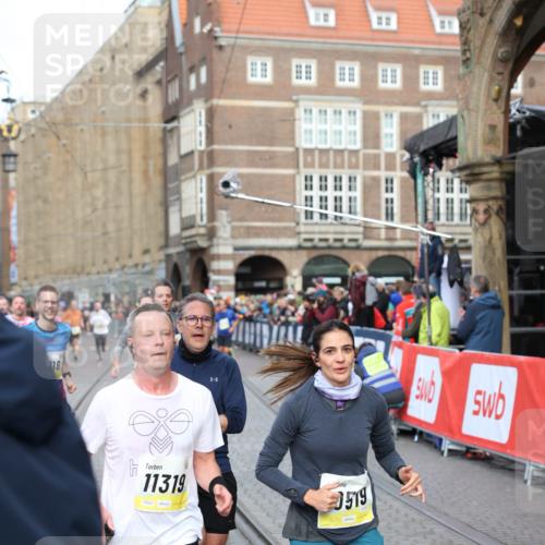 05.10.2025 - 20. swb-Marathon Bremen Yannick Fuchs http://msf.ph/oto/9262266 05.10.2025 10:49:31 Ziel 9206, 9233, 9435, 9555, 9708, 10118, 10519, 10673, 10715, 10735, 11319, 11487, 11598, 11672 meine-sportfotos.de