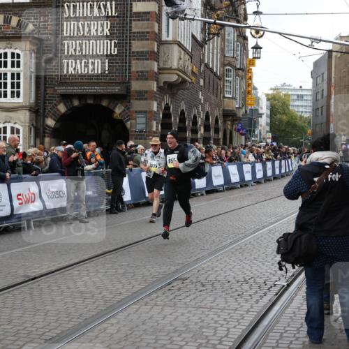 05.10.2025 - 20. swb-Marathon Bremen Yannick Fuchs http://msf.ph/oto/9262323 05.10.2025 11:22:31 Ziel 10700 meine-sportfotos.de