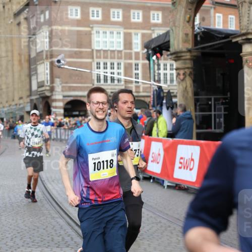 05.10.2025 - 20. swb-Marathon Bremen Yannick Fuchs http://msf.ph/oto/9262356 05.10.2025 10:49:33 Ziel 9206, 9233, 9435, 9555, 9708, 10118, 10381, 10519, 10673, 10735, 11319, 11487, 11598, 11672 meine-sportfotos.de