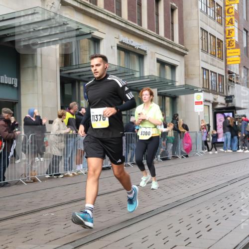 05.10.2025 - 20. swb-Marathon Bremen Strokosch-Dieckow http://msf.ph/oto/9262565 05.10.2025 11:02:46 Ziel 9229, 9246, 9300, 9325, 9593, 9644, 9661, 9662, 9846, 9893, 10142, 10167, 10185, 10471, 10656, 10777, 10876, 10926, 10996, 11312, 11376, 11390, 11504, 11667, 11668, 11682, 11735, 9229, 9246, 9300, 9325, 9593, 9644, 9661, 9662, 9846, 9893, 10142, 10167, 10185, 10471, 10656, 10777, 10876, 10926, 10996, 11312, 11376, 11390, 11504, 11682, 11735 meine-sportfotos.de