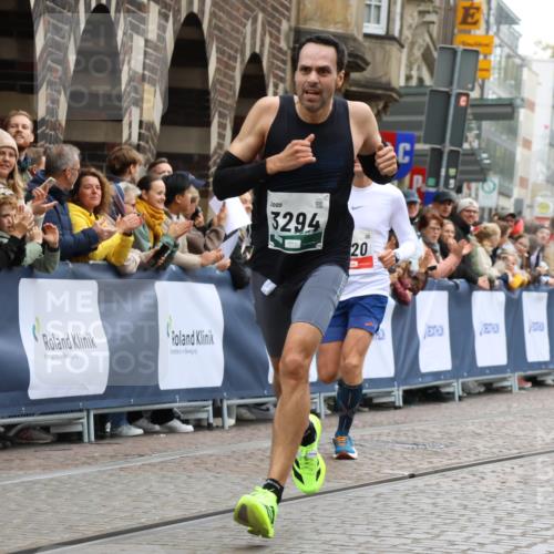 05.10.2025 - 20. swb-Marathon Bremen Strokosch-Dieckow http://msf.ph/oto/9262568 05.10.2025 12:58:13 Ziel 383, 1329, 1520, 3294 meine-sportfotos.de