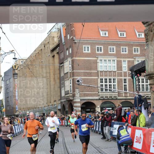 05.10.2025 - 20. swb-Marathon Bremen Yannick Fuchs http://msf.ph/oto/9262569 05.10.2025 10:49:37 Ziel 9233, 9435, 9555, 9626, 9627, 10118, 10381, 10519, 10673, 10888, 11319, 11487, 11579, 11672 meine-sportfotos.de