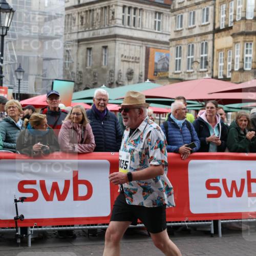 05.10.2025 - 20. swb-Marathon Bremen Yannick Fuchs http://msf.ph/oto/9262600 05.10.2025 11:22:37 Ziel 9513 meine-sportfotos.de