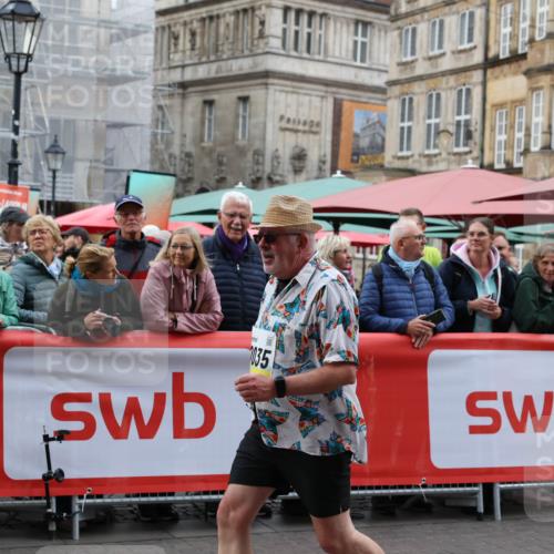05.10.2025 - 20. swb-Marathon Bremen Yannick Fuchs http://msf.ph/oto/9262606 05.10.2025 11:22:37 Ziel 9513 meine-sportfotos.de