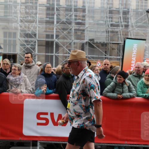 05.10.2025 - 20. swb-Marathon Bremen Yannick Fuchs http://msf.ph/oto/9262668 05.10.2025 11:22:38 Ziel 9513, 10035 meine-sportfotos.de