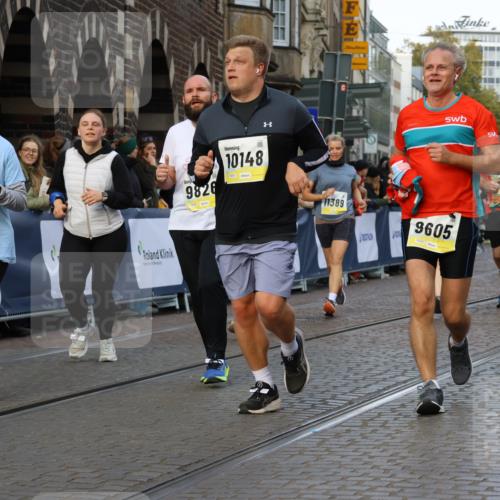 05.10.2025 - 20. swb-Marathon Bremen Strokosch-Dieckow http://msf.ph/oto/9262720 05.10.2025 11:06:49 Ziel 8574, 9321, 9605, 9826, 9942, 9976, 10001, 10148, 10168, 10580, 10747, 10748, 10937, 11355, 11389, 11414, 11497 meine-sportfotos.de