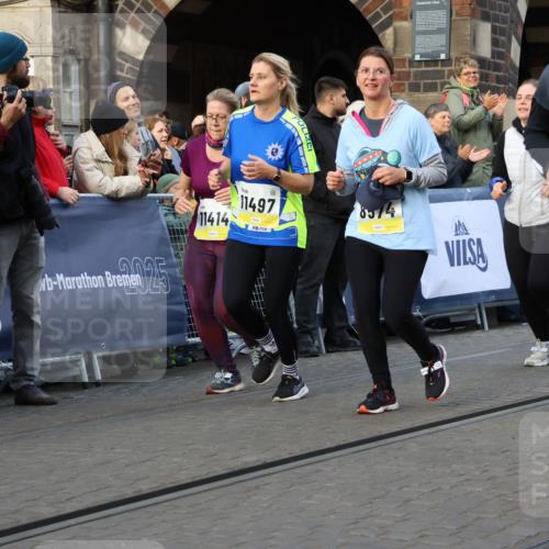 05.10.2025 - 20. swb-Marathon Bremen Strokosch-Dieckow http://msf.ph/oto/9262808 05.10.2025 11:06:50 Ziel 8574, 9321, 9605, 9826, 9942, 9976, 10001, 10148, 10168, 10580, 10747, 10748, 10937, 11355, 11389, 11414, 11497, 11622 meine-sportfotos.de