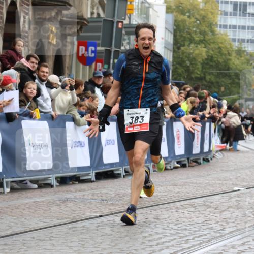 05.10.2025 - 20. swb-Marathon Bremen Strokosch-Dieckow http://msf.ph/oto/9262815 05.10.2025 12:58:15 Ziel 383, 1329, 1520, 3294 meine-sportfotos.de