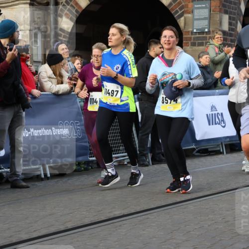 05.10.2025 - 20. swb-Marathon Bremen Strokosch-Dieckow http://msf.ph/oto/9262837 05.10.2025 11:06:50 Ziel 8574, 9321, 9605, 9826, 9942, 9976, 10001, 10148, 10168, 10580, 10747, 10748, 10937, 11355, 11389, 11414, 11497, 11622 meine-sportfotos.de