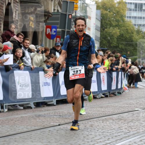 05.10.2025 - 20. swb-Marathon Bremen Strokosch-Dieckow http://msf.ph/oto/9262845 05.10.2025 12:58:15 Ziel 383, 1329, 1520, 3294 meine-sportfotos.de
