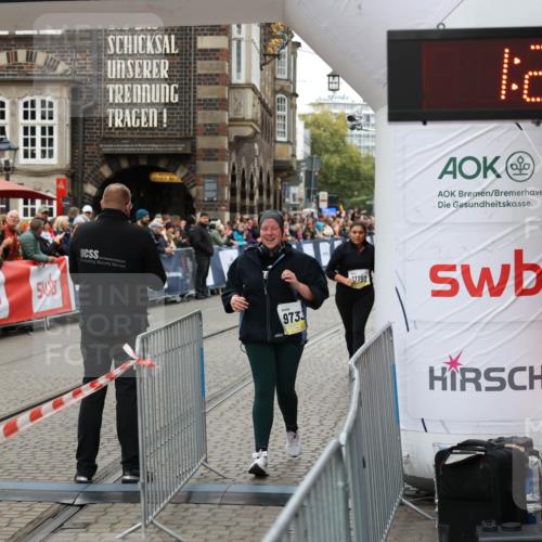 05.10.2025 - 20. swb-Marathon Bremen Yannick Fuchs http://msf.ph/oto/9262915 05.10.2025 11:24:24 Ziel 9733, 11190 meine-sportfotos.de