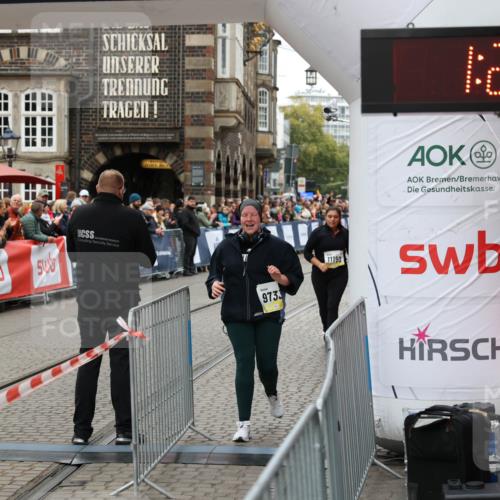 05.10.2025 - 20. swb-Marathon Bremen Yannick Fuchs http://msf.ph/oto/9262923 05.10.2025 11:24:24 Ziel 9733, 11190 meine-sportfotos.de