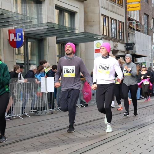 05.10.2025 - 20. swb-Marathon Bremen Strokosch-Dieckow http://msf.ph/oto/9262931 05.10.2025 11:03:02 Ziel 7199, 7776, 9224, 9225, 9246, 9308, 9325, 9486, 9498, 9850, 10142, 10405, 10446, 10471, 10926, 10963, 10995, 10996, 11103, 11124, 11150, 11236, 11390, 11467, 11502, 11508, 11509, 11522, 7199, 7776, 9224, 9225, 9246, 9308, 9325, 9486, 9498, 9850, 10142, 10405, 10446, 10471, 10926, 10963, 10995, 10996, 11103, 11124, 11150, 11236, 11390, 11467, 11502, 11508, 11509, 11522 meine-sportfotos.de