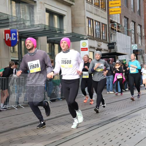 05.10.2025 - 20. swb-Marathon Bremen Strokosch-Dieckow http://msf.ph/oto/9262941 05.10.2025 11:03:02 Ziel 7199, 7776, 9224, 9225, 9246, 9308, 9325, 9486, 9498, 9850, 10142, 10405, 10446, 10471, 10926, 10963, 10995, 10996, 11103, 11124, 11150, 11236, 11390, 11467, 11502, 11508, 11509, 11522, 7199, 7776, 9224, 9225, 9246, 9308, 9325, 9486, 9498, 9850, 10142, 10405, 10446, 10471, 10926, 10963, 10995, 10996, 11103, 11124, 11150, 11236, 11390, 11467, 11502, 11508, 11509, 11522 meine-sportfotos.de