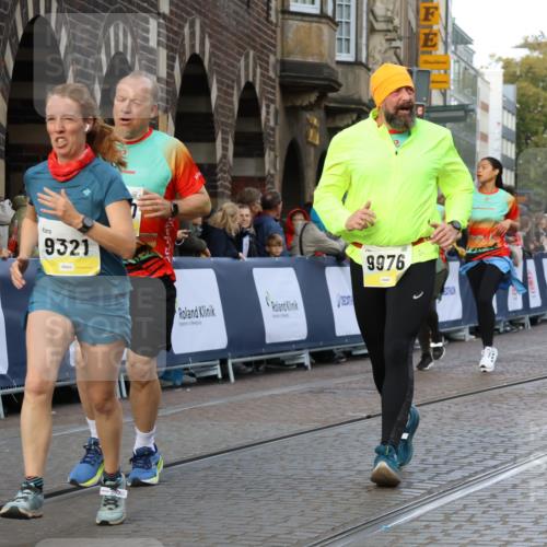 05.10.2025 - 20. swb-Marathon Bremen Strokosch-Dieckow http://msf.ph/oto/9262943 05.10.2025 11:06:53 Ziel 8574, 9321, 9605, 9826, 9942, 9976, 10396, 10580, 11355, 11389, 11414, 11497, 11622 meine-sportfotos.de
