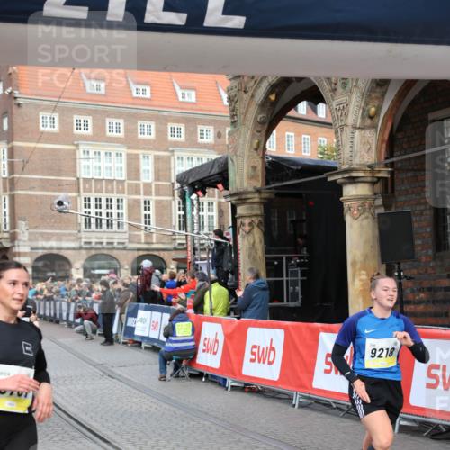 05.10.2025 - 20. swb-Marathon Bremen Yannick Fuchs http://msf.ph/oto/9262965 05.10.2025 10:49:55 Ziel 9218, 9369, 9452, 9696, 9761, 9889, 10346, 10726, 10781, 11091, 11692 meine-sportfotos.de