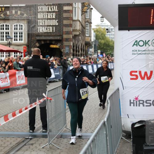 05.10.2025 - 20. swb-Marathon Bremen Yannick Fuchs http://msf.ph/oto/9262968 05.10.2025 11:24:25 Ziel 9733, 11190 meine-sportfotos.de