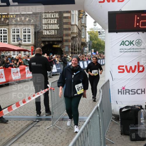 05.10.2025 - 20. swb-Marathon Bremen Yannick Fuchs http://msf.ph/oto/9262978 05.10.2025 11:24:26 Ziel 9733, 11190 meine-sportfotos.de