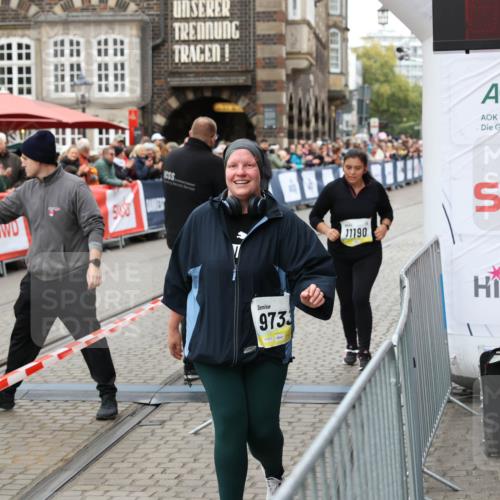 05.10.2025 - 20. swb-Marathon Bremen Yannick Fuchs http://msf.ph/oto/9263003 05.10.2025 11:24:27 Ziel 9733, 11190 meine-sportfotos.de