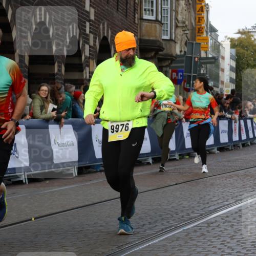 05.10.2025 - 20. swb-Marathon Bremen Strokosch-Dieckow http://msf.ph/oto/9263009 05.10.2025 11:06:54 Ziel 8574, 9321, 9826, 9942, 9976, 10396, 10580, 11131, 11355, 11389, 11414, 11497, 11622 meine-sportfotos.de