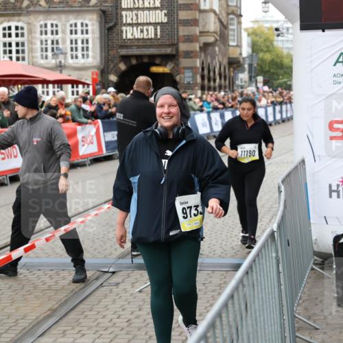 05.10.2025 - 20. swb-Marathon Bremen Yannick Fuchs http://msf.ph/oto/9263012 05.10.2025 11:24:27 Ziel 9733, 11190 meine-sportfotos.de