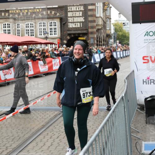 05.10.2025 - 20. swb-Marathon Bremen Yannick Fuchs http://msf.ph/oto/9263032 05.10.2025 11:24:28 Ziel 9733, 11190 meine-sportfotos.de