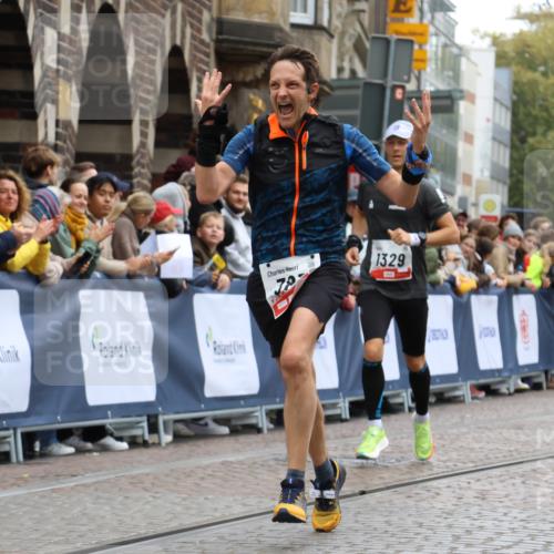 05.10.2025 - 20. swb-Marathon Bremen Strokosch-Dieckow http://msf.ph/oto/9263067 05.10.2025 12:58:15 Ziel 383, 1329, 1520, 3294 meine-sportfotos.de