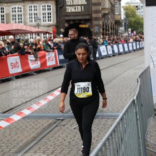 05.10.2025 - 20. swb-Marathon Bremen Yannick Fuchs http://msf.ph/oto/9263090 05.10.2025 11:24:30 Ziel 9733, 11190 meine-sportfotos.de