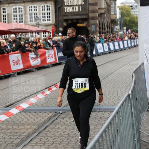 05.10.2025 - 20. swb-Marathon Bremen Yannick Fuchs http://msf.ph/oto/9263096 05.10.2025 11:24:30 Ziel 9733, 11190 meine-sportfotos.de