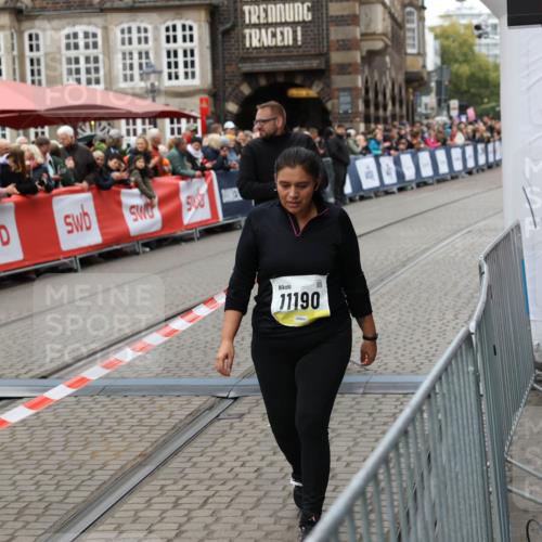 05.10.2025 - 20. swb-Marathon Bremen Yannick Fuchs http://msf.ph/oto/9263106 05.10.2025 11:24:30 Ziel 9733, 11190 meine-sportfotos.de
