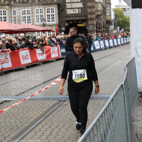 05.10.2025 - 20. swb-Marathon Bremen Yannick Fuchs http://msf.ph/oto/9263115 05.10.2025 11:24:30 Ziel 9733, 11190 meine-sportfotos.de