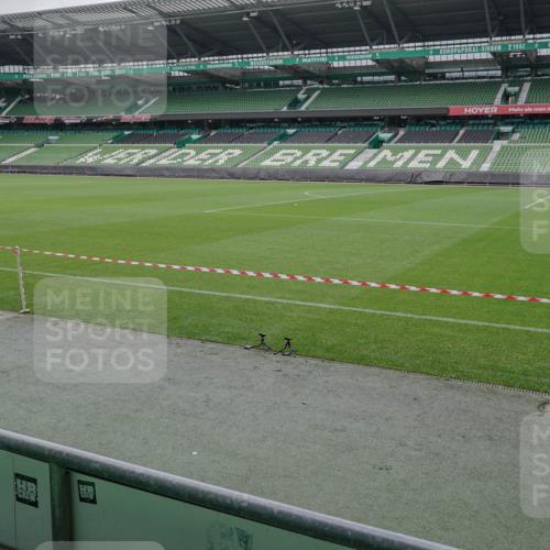 05.10.2025 - 20. swb-Marathon Bremen Michael Burmester http://msf.ph/oto/9263151 05.10.2025 11:51:45 Laufen im Stadion 1040, 11703 meine-sportfotos.de