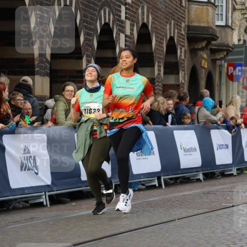 05.10.2025 - 20. swb-Marathon Bremen Strokosch-Dieckow http://msf.ph/oto/9263156 05.10.2025 11:06:55 Ziel 8574, 9321, 9901, 9942, 9976, 10396, 10580, 11131, 11355, 11389, 11497, 11622 meine-sportfotos.de